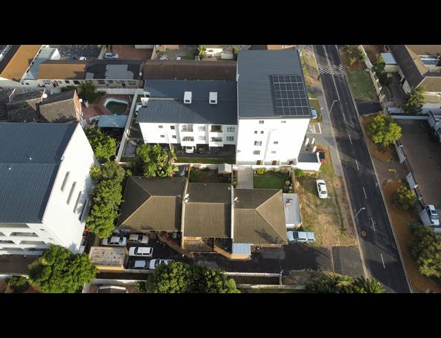 300M² BUILDING FOR SALE IN TABLE VIEW